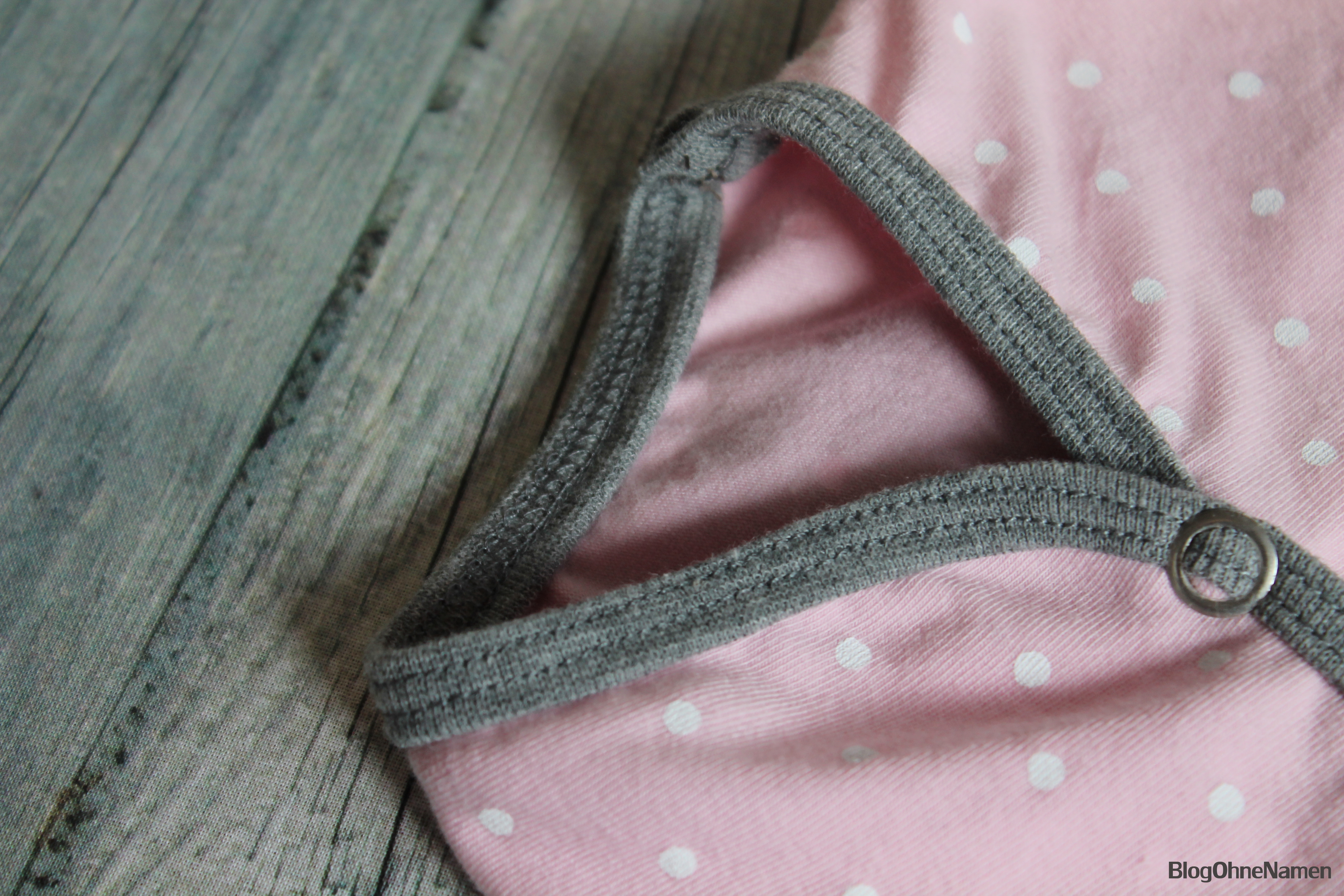 Baby Body für ein Mädchen nähen, Bandeinfasser, Bügelbild Neugeborenes