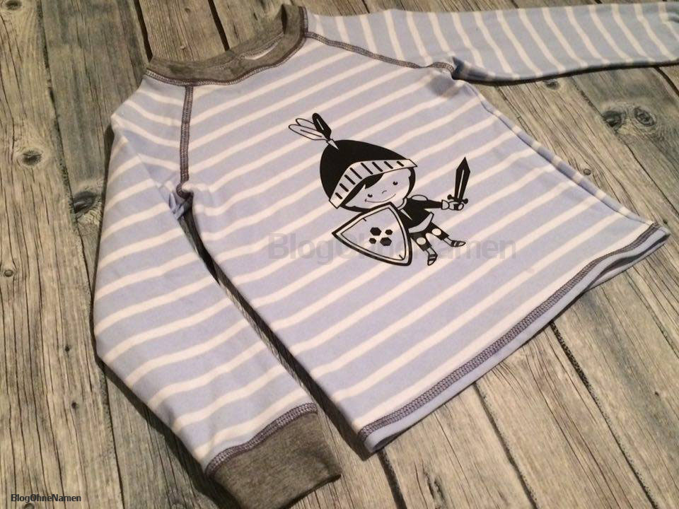 Raglan Shirt von Klimperklein - Gecovert mit der Janome CoverPro 2000 CPX