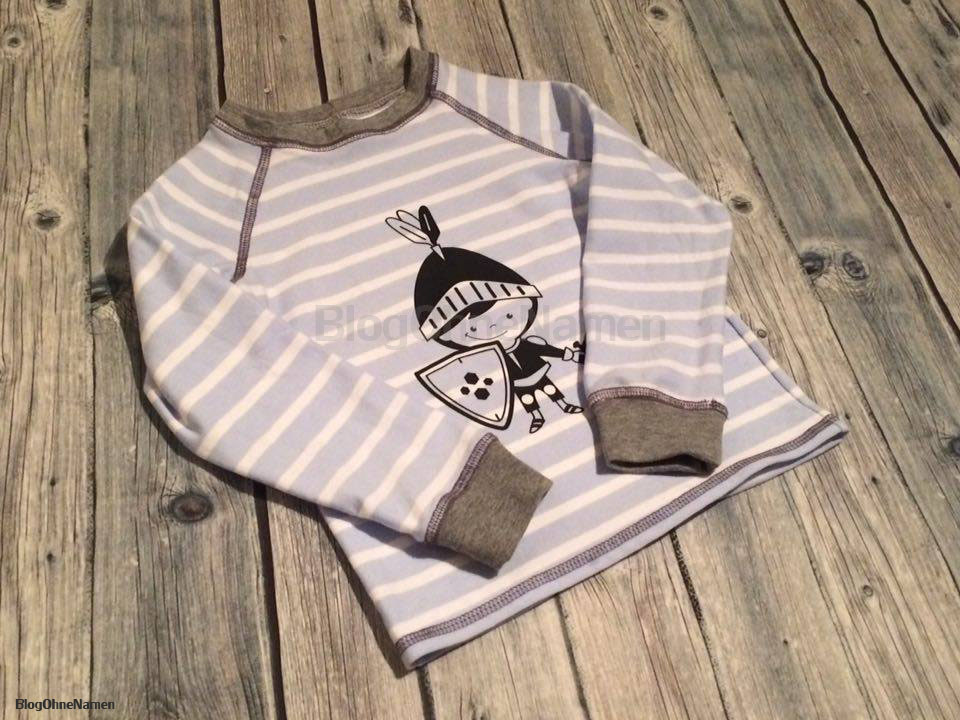 Raglan Shirt von Klimperklein - Gecovert mit der Janome CoverPro 2000 CPX