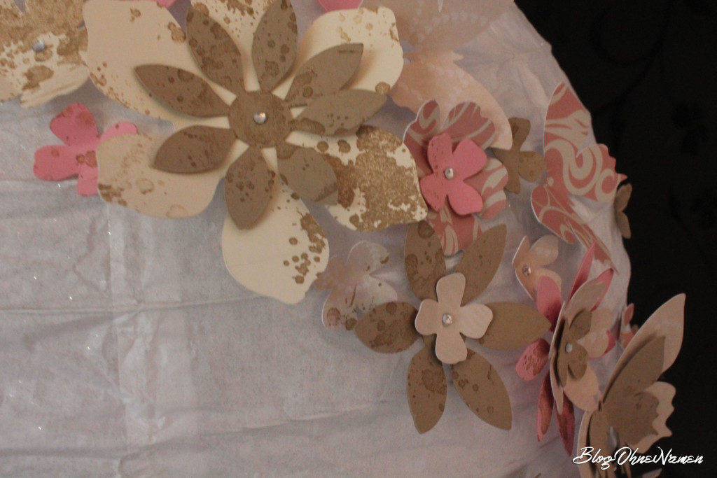 diy-papierlampe-mit-stempeln-und-stanzteilen-aus-papier-dekorieren-3