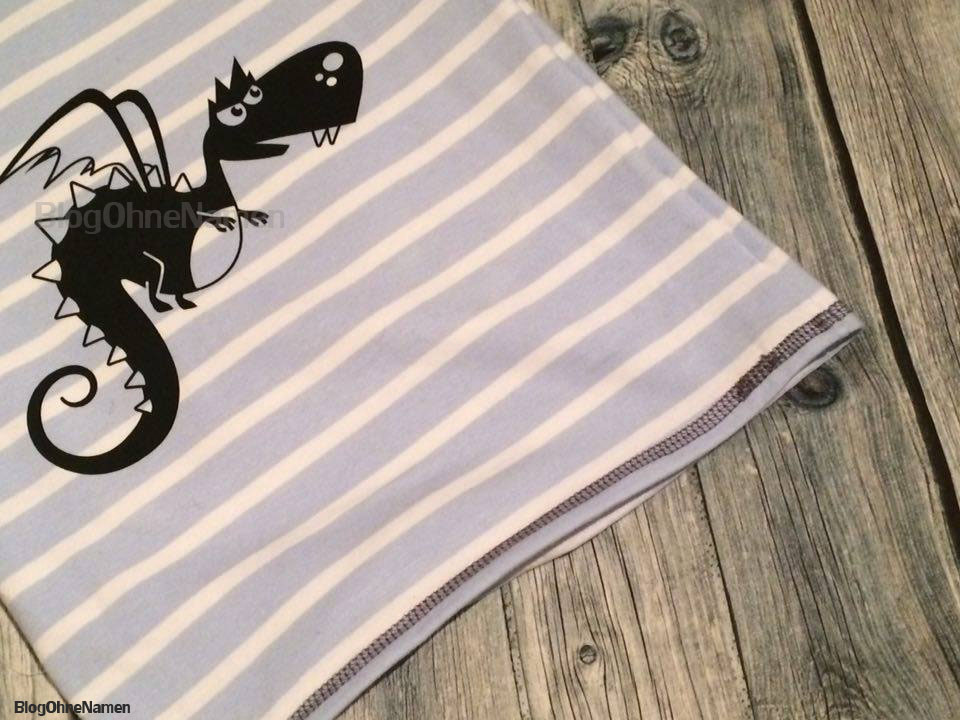 Raglan Shirt von Klimperklein - Gecovert mit der Janome CoverPro 2000 CPX